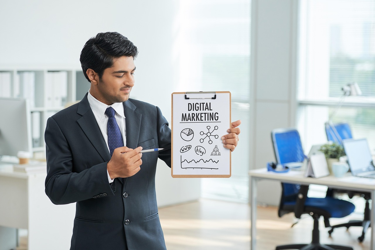 Digital marketing durante le festività: come organizzarsi senza improvvisare